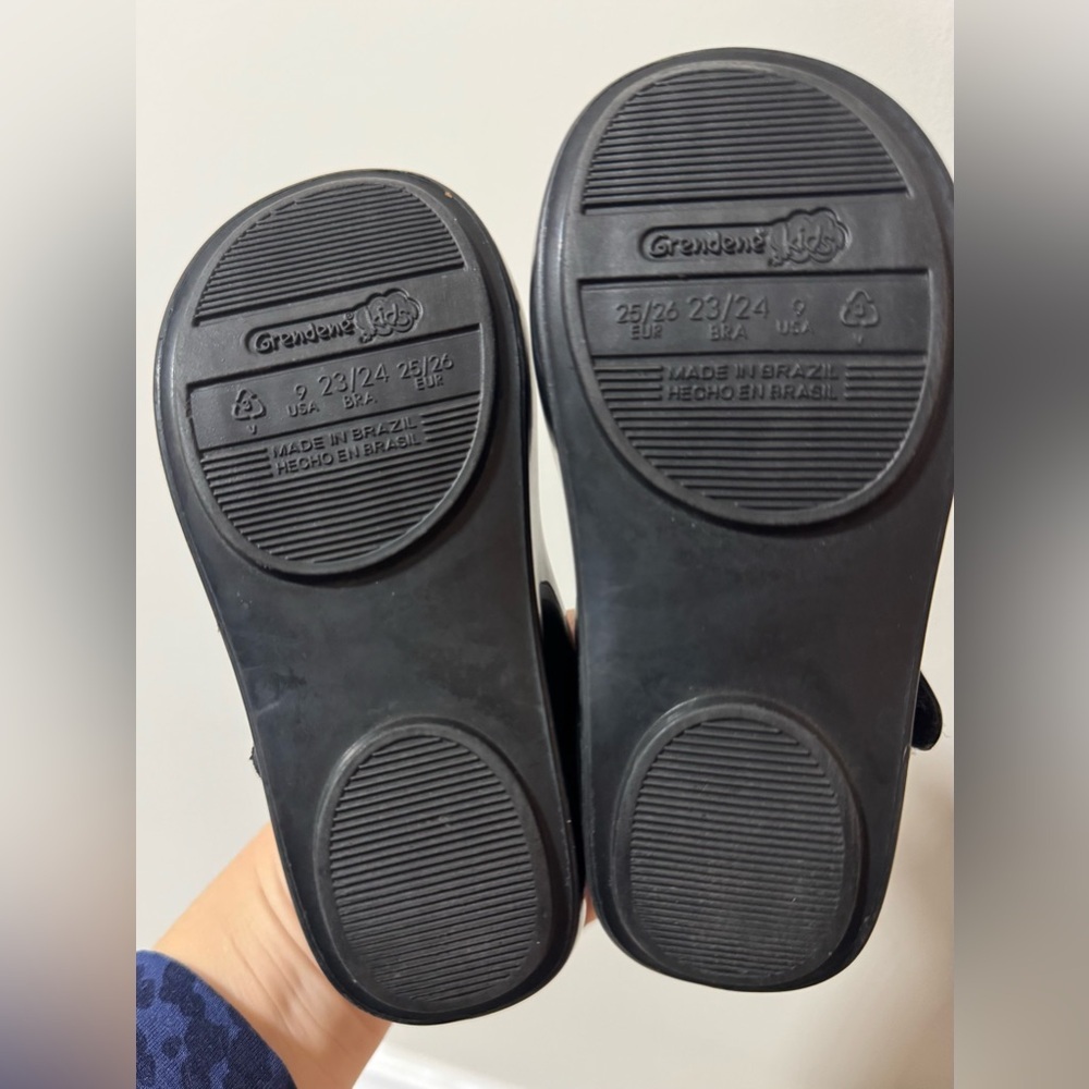 BARBIE Girls Elegant Black Dress Shoes (US 9) - Picture 4 of 4